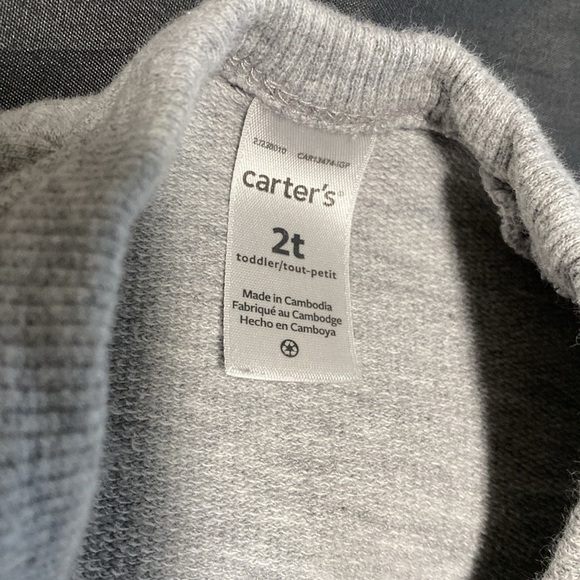 2T Carter's Sweatshirt - Picture 2 of 4